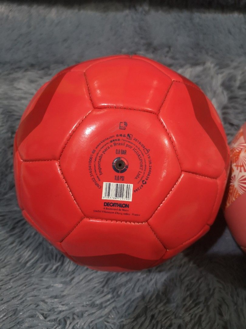 Copaya BV 100 & Kipsta Soccer Ball (Category: Racket and Ball Sports) located in Manila. Submitted by thechecklistph (Listing ID 1342690859, Image 3). Description: Copaya BV 100 P350 Lightly used. Kipsta Soccer Ball P299 Lightly used. Pick up or shipping shouldered by buyer.