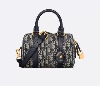 (Category: ) located in . Submitted by luxallday (Listing ID 1342718628, Image 1). Description: .
