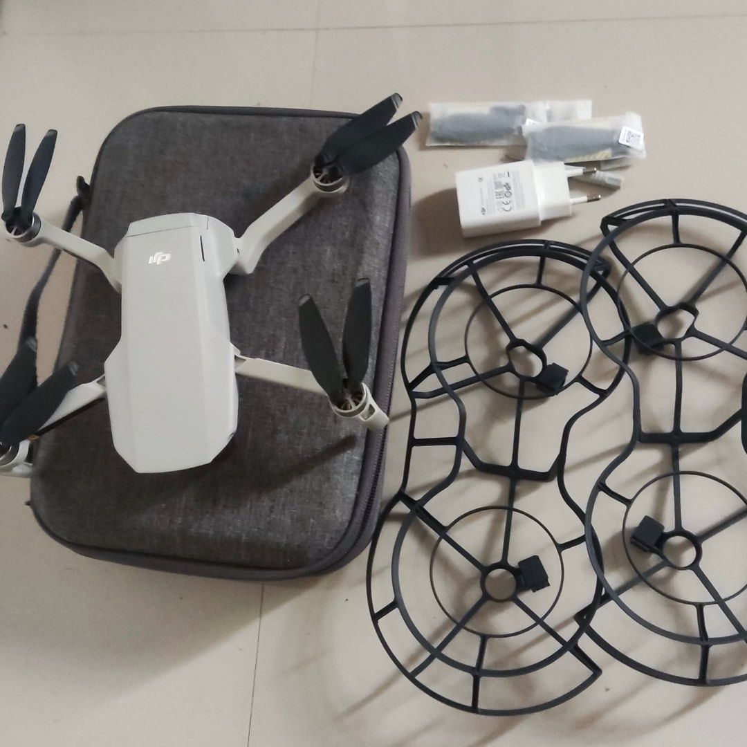DJI mavic mini (Category: Drones) located in Cainta. Submitted by crypticdoll (Listing ID 1342717820, Image 1). Description: Negotiable RFS: Busy di na magamit Issue: minsan nag loloko yung gimbal minsan hindi po Battery: 17 20 23 📍Cainta Rizal.
