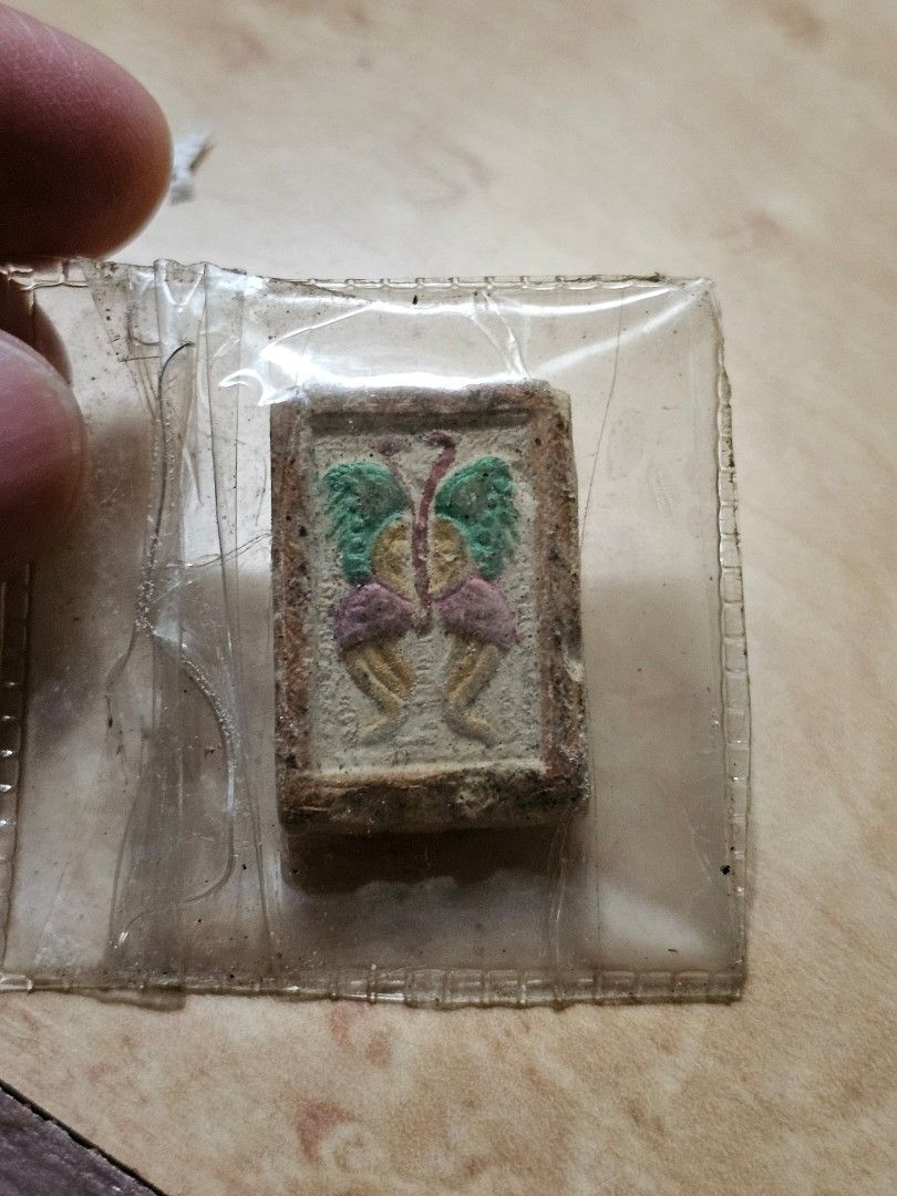 Early batch kurba (Category: Vintage Collectibles) located in Singapore. Submitted by kruengrangamulet (Listing ID 1342727310, Image 1). Description: .