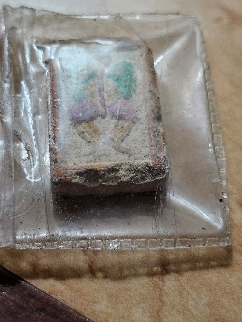 Early batch kurba (Category: Vintage Collectibles) located in Singapore. Submitted by kruengrangamulet (Listing ID 1342727310, Image 3). Description: .