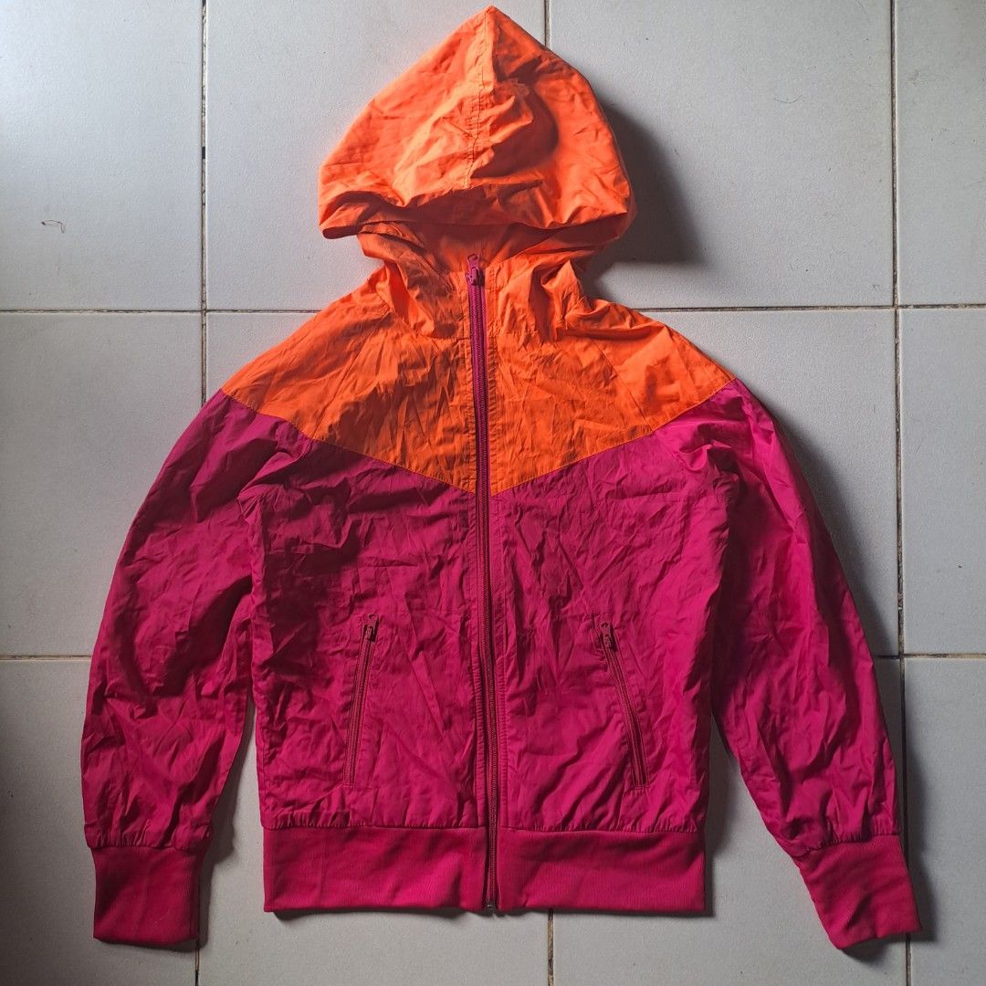 Falls Creek Two Tone Windbreaker Jacket (Category: Babies & Kids Fashion) located in Cabanatuan. Submitted by jaipscl (Listing ID 1342758205, Image 1). Description: 100% polyester W:17 L: 20.5.