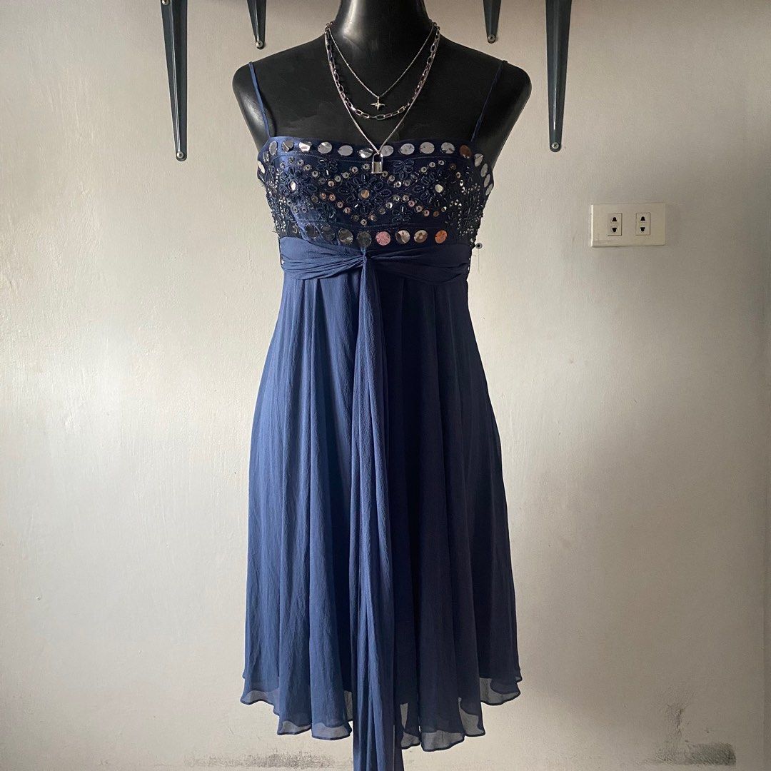 Vintage Rare BCBG Blue Beaded Sequin Midi Dress (Category: Dresses) located in Cavite. Submitted by heykth (Listing ID 1339019024, Image 1). Description: THE DETAILS 😍😍 loove the fit, the detailing, how magical it is. fits xs to small so no ww kasi di po kasya ): no flaws!! .
