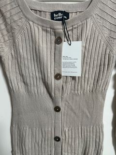 （分類：）位於 。 由 chaussss 提交（商品編號 1342841095，圖片 1）。簡介： 。