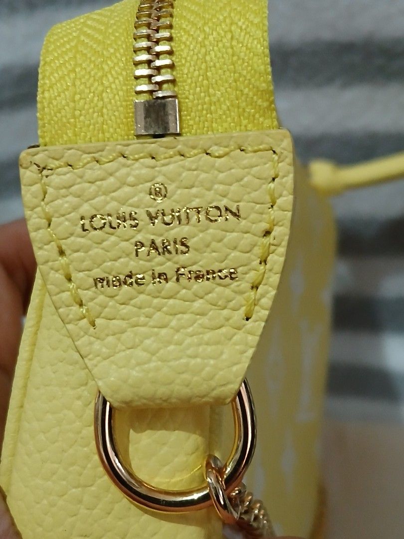 LV wallet with chain (Category: Luxury Bags & Wallets) located in San Fernando. Submitted by goodbuys47 (Listing ID 1342755315, Image 2). Description: super cute in physical Malinis coded.