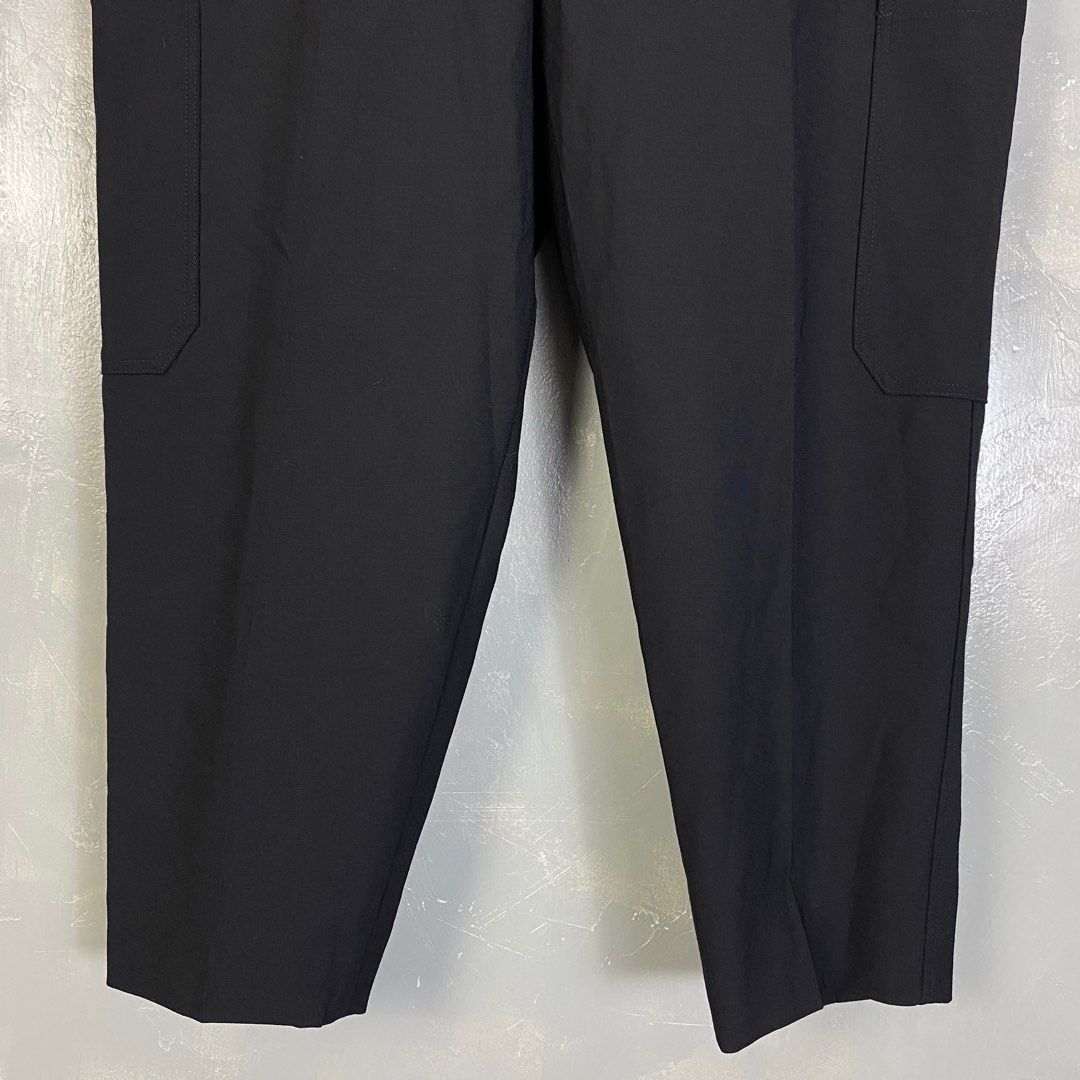 Neil Barrett Technical Cargo Trouser (Category: Trousers) located in Quezon City. Submitted by insidethreads_ (Listing ID 1342845695, Image 3). Description: Size: 32-33 Waist Condition: 10/10 Zipper: Ykk Dimension Length: 36” Inseam: 23” Thigh: 12.5” Knee: 10.5” Leg opening: 6.5” Front rise: 13” .