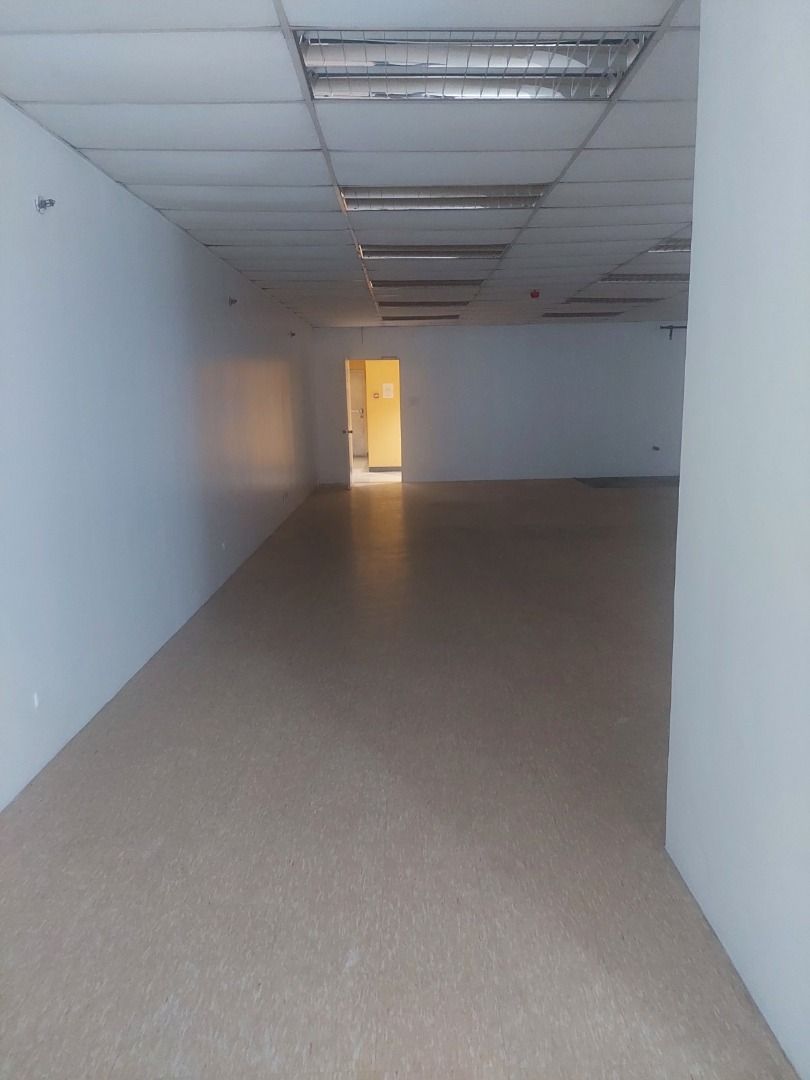 Office Space in AIC Burgundy Ortigas (Category: Commercial) located in Manila. Submitted by nebgene (Listing ID 1257874229, Image 1). Description: Office Space in AIC Burgundy Tower Bare Shell - As is Located infront of Robinsons Galleria on the 23rd Floor Rate includes the Association Dues No Parking included but can arrange with Admin for the availability Additional parking space rate is P 5000.