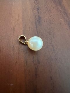 (Category: ) located in . Submitted by sellingcheapsellingfastttt (Listing ID 1342735648, Image 1). Description: .