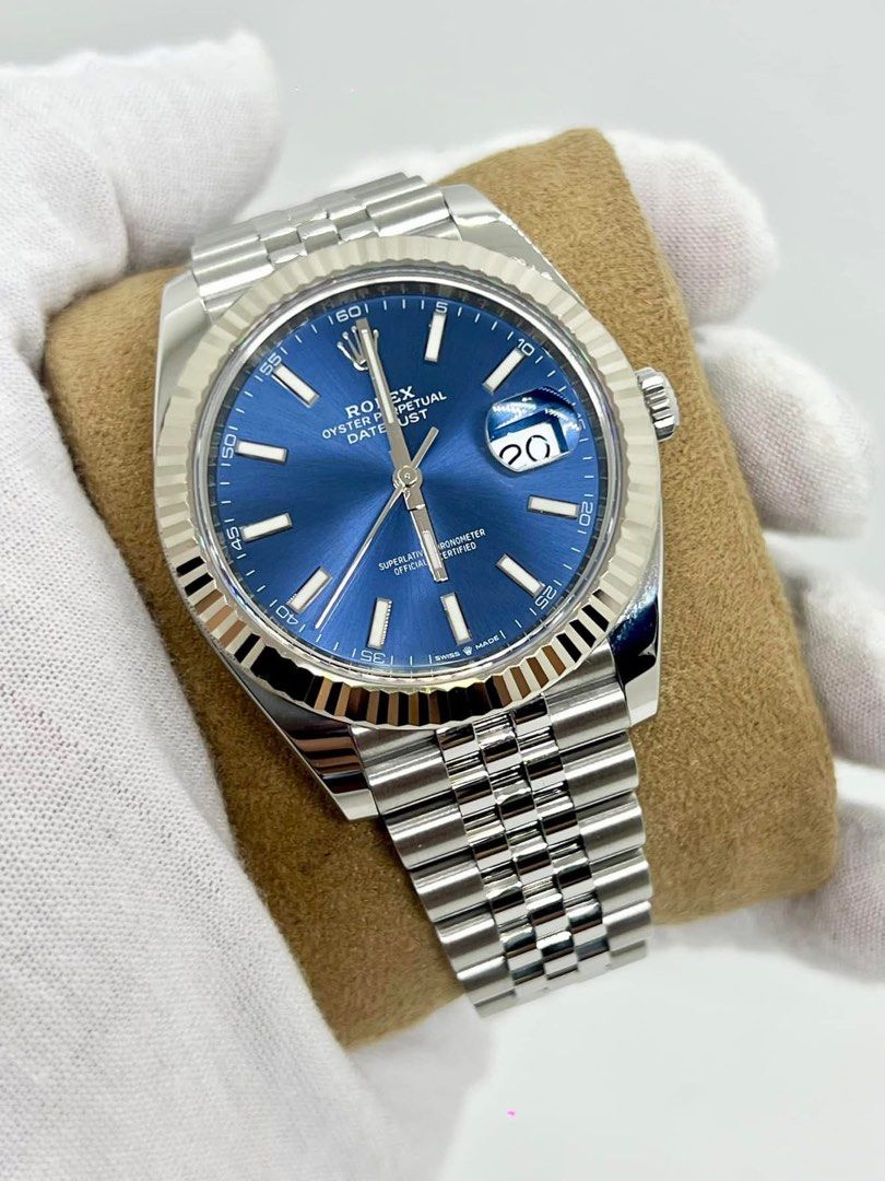 Rolex datejust (Category: Luxury Watches) located in Cabanatuan. Submitted by albertgonzales27 (Listing ID 1342820586, Image 1). Description: Datejust Bright Blue Dial Reference 126334 Random serial 41mm case size 18ct Fluted whitegold bezel Jubilee bracelet 9/10 pristine condition Watch, box and verification papers 19 total links Trades accepted up or down P680,000 only.