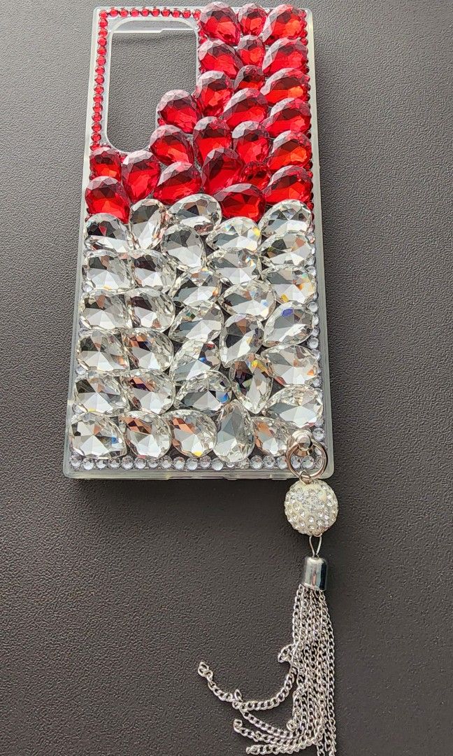 Samsung S22 ultra - red/silver bling case (Category: Cases & Sleeves) located in Paranaque City. Submitted by crystalclear7777 (Listing ID 1342698723, Image 1). Description: rfs: upgraded phone available online for 330 available in the malls for 800 pesos! negotiable.