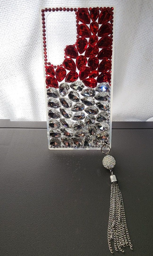 Samsung S22 ultra - red/silver bling case (Category: Cases & Sleeves) located in Paranaque City. Submitted by crystalclear7777 (Listing ID 1342698723, Image 2). Description: rfs: upgraded phone available online for 330 available in the malls for 800 pesos! negotiable.