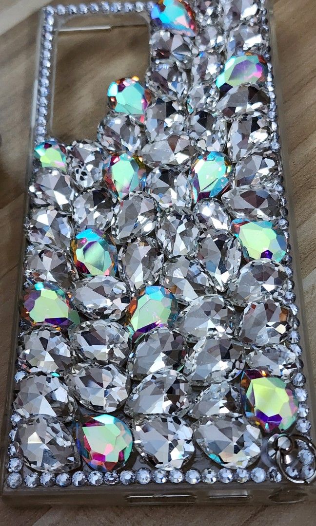 Samsung S22 Ultra diamond phonecase (Category: Cases & Sleeves) located in Paranaque City. Submitted by crystalclear7777 (Listing ID 1342699058, Image 1). Description: rfs: upgraded phone available in online for 500 available in the malls for 1000 pesos!.