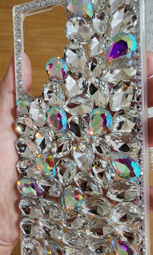 Samsung S22 Ultra diamond phonecase (Category: Cases & Sleeves) located in Paranaque City. Submitted by crystalclear7777 (Listing ID 1342699058, Image 3). Description: rfs: upgraded phone available in online for 500 available in the malls for 1000 pesos!.