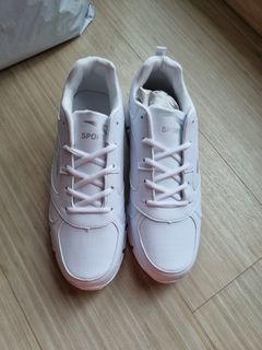 Reebok white school shoes singapore outlet