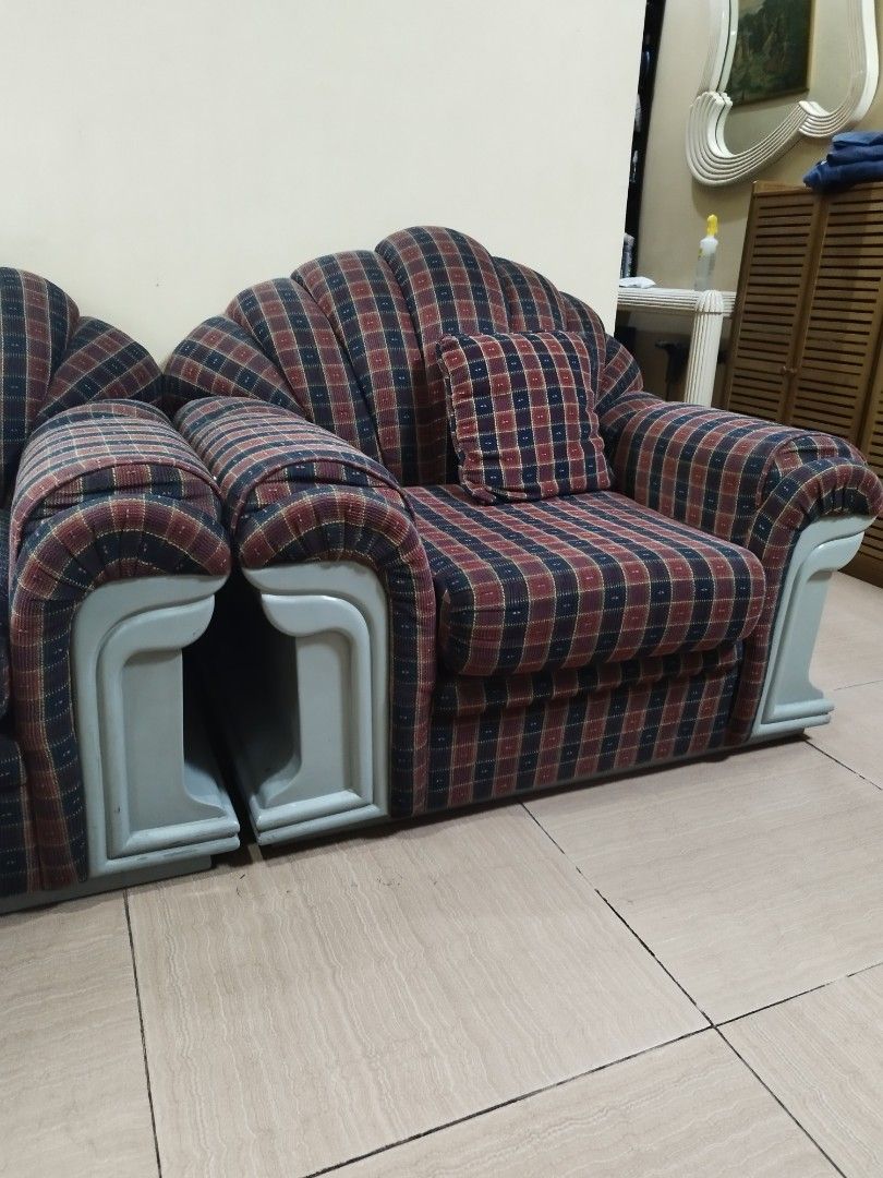 Sofa Set, two - 1 Seater and one - 3 Seater (Category: Sofas) located in Pasig City. Submitted by wafflerage (Listing ID 1342769639, Image 3). Description: Used sofa set for sale, take all for 12k negotiable delivery/ lalamove shouldered by buyer.