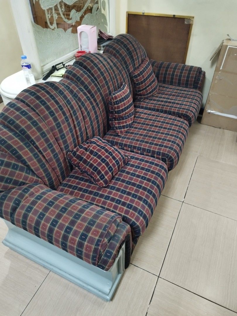 Sofa Set, two - 1 Seater and one - 3 Seater (Category: Sofas) located in Pasig City. Submitted by wafflerage (Listing ID 1342769639, Image 1). Description: Used sofa set for sale, take all for 12k negotiable delivery/ lalamove shouldered by buyer.