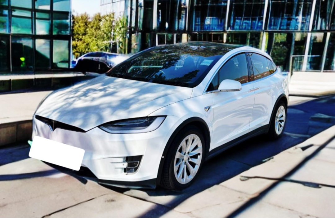 Tesla Model X 75D (A)62863172752130117