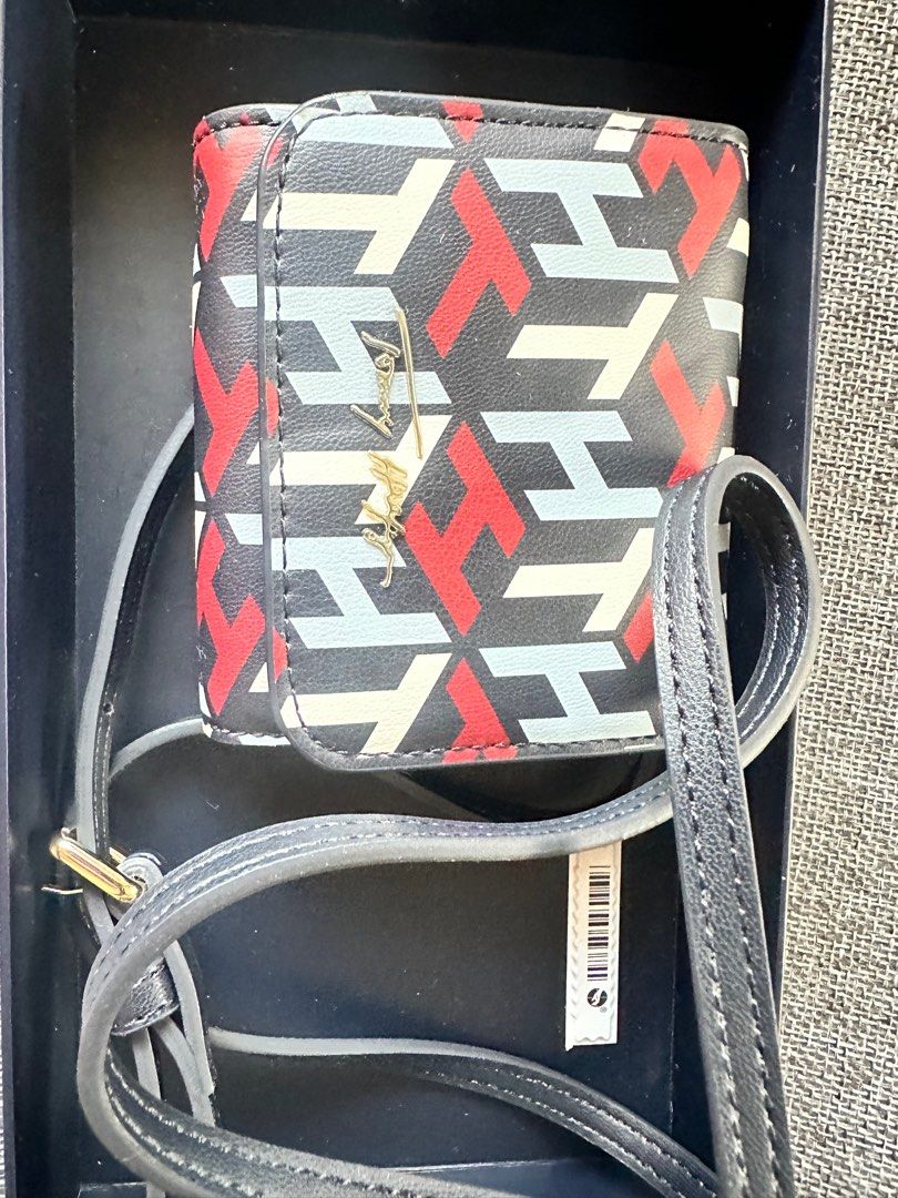 Tommy hilfiger micro bag (Category: Luxury Bags & Wallets) located in Paranaque City. Submitted by leannebont35668 (Listing ID 1342757640, Image 1). Description: Authentic micro bag Tommy hilfiger.