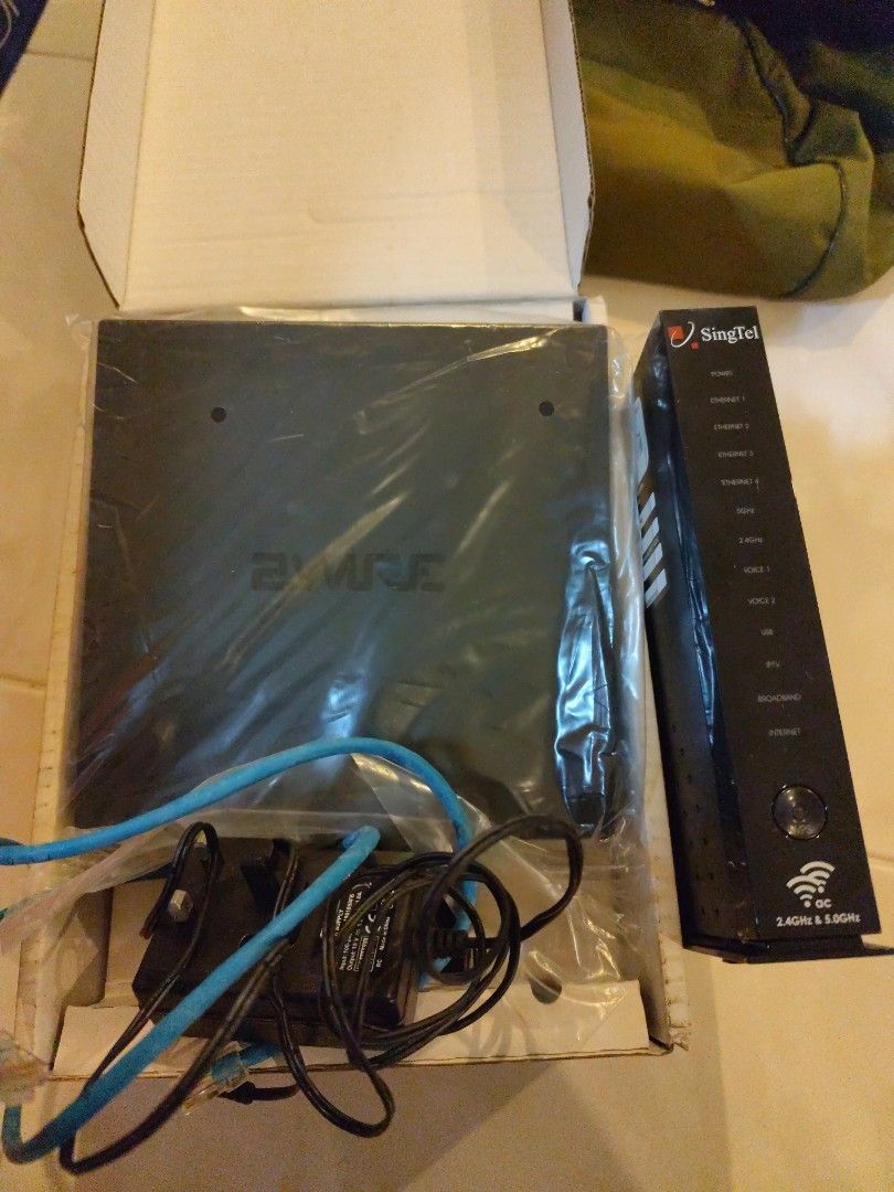 Wireless Modems (Category: Office & Business Technology) located in Singapore. Submitted by johnchristinaee (Listing ID 1342812591, Image 1). Description: lightly used . one no box. the other new still in wrap. asking for $15 for both.