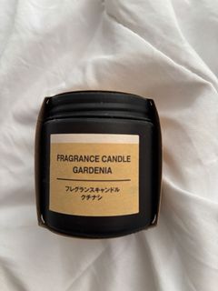 無印蠟燭香薰香氛蠟燭 梔子花  85G. 清幽的梔子花香味香，引人忽而夢回記憶中的美麗花園，馥郁無比。  全64196702890498110