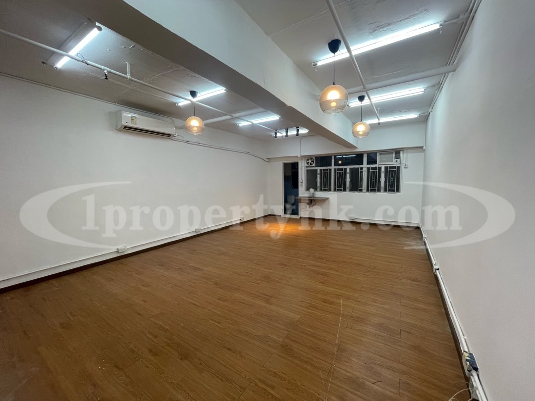 觀塘成業街⬆️成運工業大廈 ，全新裝修設計 *租售皆可* 現售380萬@6158尺 月租12500全包64141668939395110