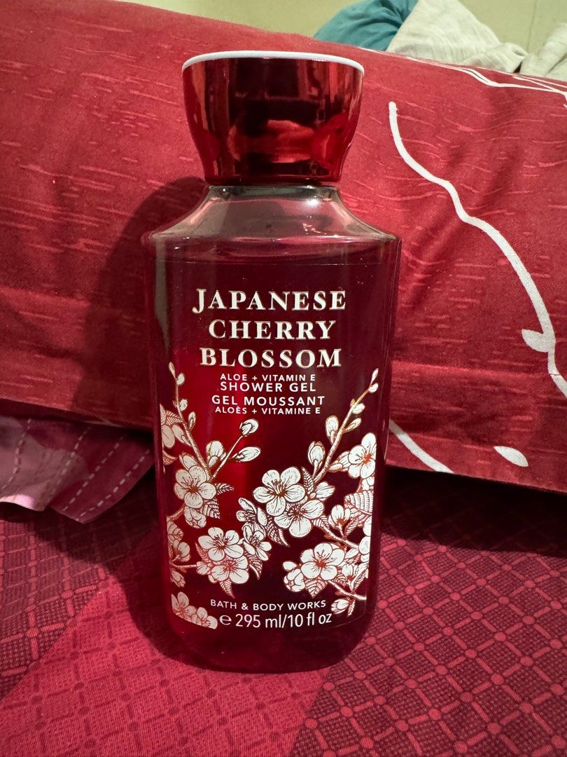 Bbw jap cherry blossom shower gel (Category: Bath) located in Pasig City. Submitted by jackie_ginger (Listing ID 1343016223, Image 1). Description: Onhand 💯orig from US.