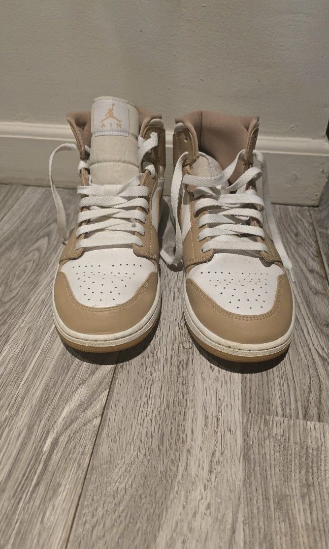 Beige/Nude AIR JORDANS (Category: Sneakers & Footwear) located in Quezon City. Submitted by representmnl (Listing ID 1342872756, Image 3). Description: lightly used JORDANS SIZE 42.