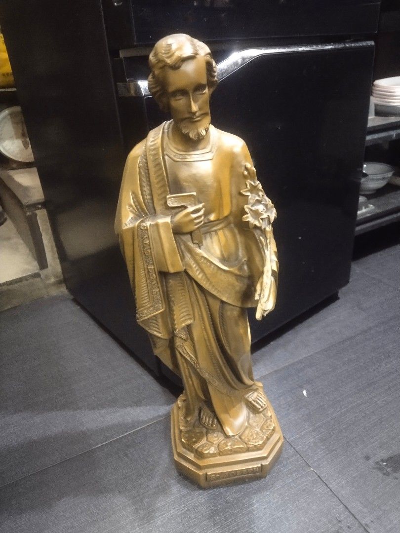 Brass huge st. Joseph statue display (Category: Religious Items) located in Manila. Submitted by kurukutuk (Listing ID 1343020014, Image 1). Description: brass huge st. Joseph statue display 26 x 8 inches HxL made of brass.