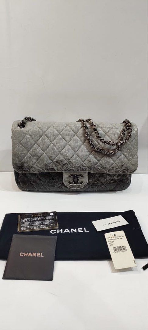 Chanel Melrose Degrade Jumbo Flop bag grey Rantai Silver seri *11