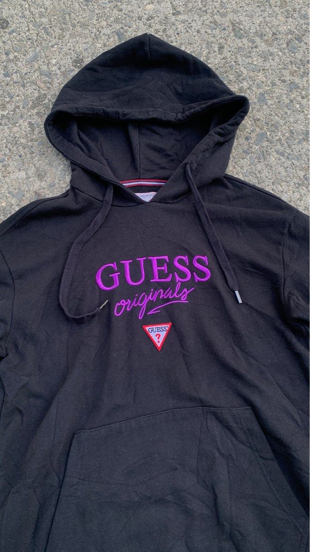 GUESS HOODIE (Category: Coats, Jackets and Outerwear) located in Barobo. Submitted by 3ftyyy1 (Listing ID 1342957082, Image 3). Description: 📌 GUESS HOODIE SIZE SMALL ON TAG DIMES 27.5*20 COLOR RATE 9.9/10 AS NEW CONDITION NO ISSUE 📥.