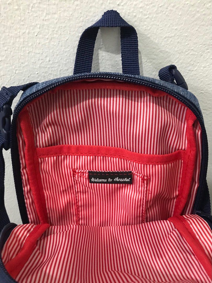 Herschel Sinclair Cross Body Bag Women s Fashion Bags Wallets Cross body Bags on Carousell