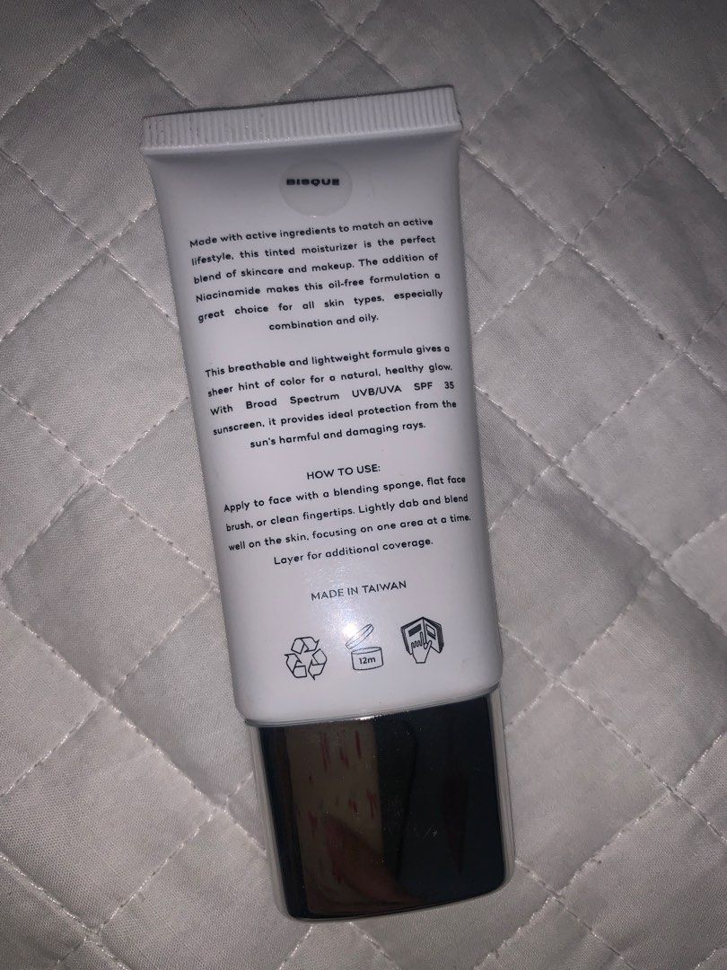 Issy Active Skin Tint SPF 35 (Category: Makeup) located in Manila. Submitted by srzhj (Listing ID 1342974610, Image 2). Description: - used this a few times already just to try if it’s my shade but sadly no - Shade: Bisque - RFS: not my shade - MOP: GCASH only.
