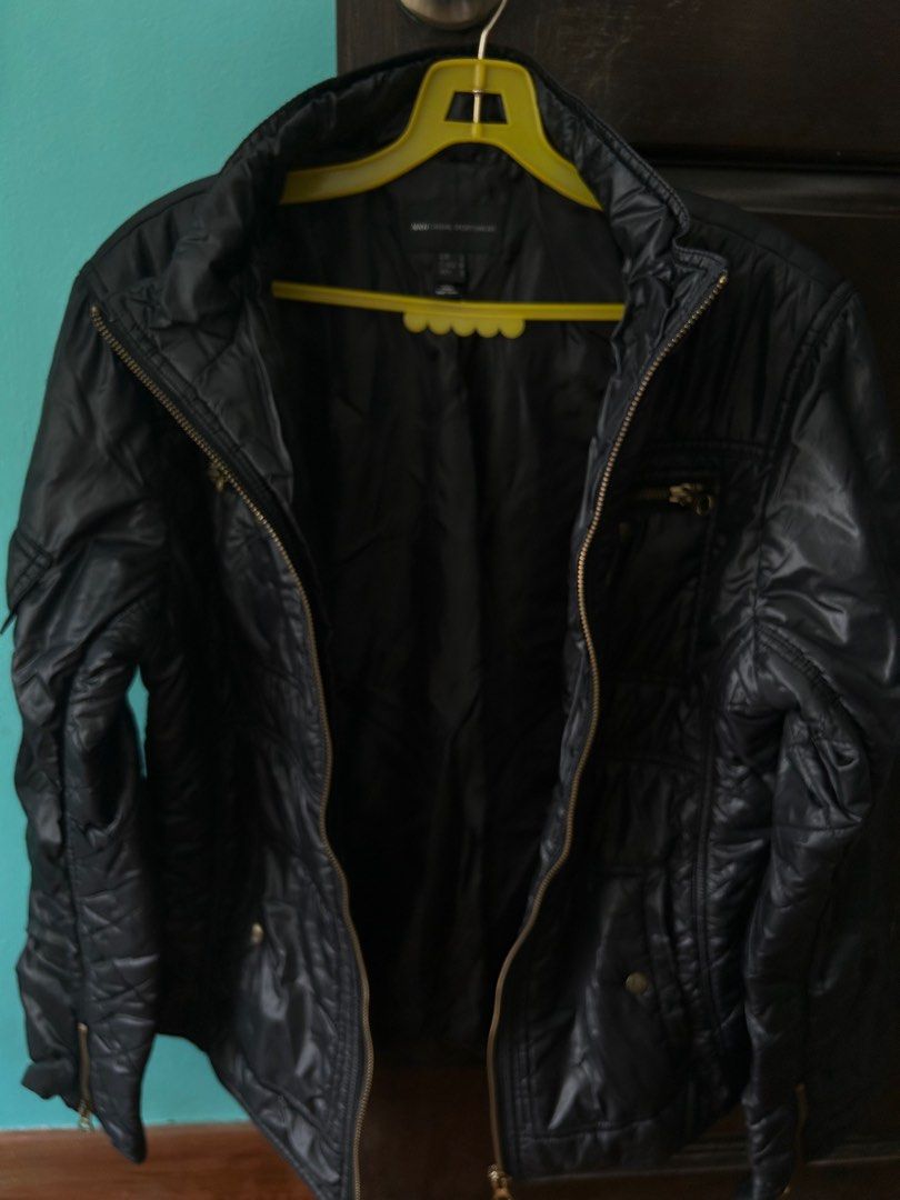 Jacket (Category: Coats, Jackets and Outerwear) located in Singapore. Submitted by petite_mama (Listing ID 1342869929, Image 3). Description: Good for those who don’t want to store winter items. Recycle something that is cheap and functional. All the zips are smooth to operate, 2 side pockets with button clasp and 2 front patched pockets with zips. .
