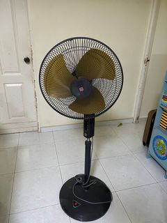 (Category: ) located in . Submitted by menchie.17 (Listing ID 1342870320, Image 1). Description: .