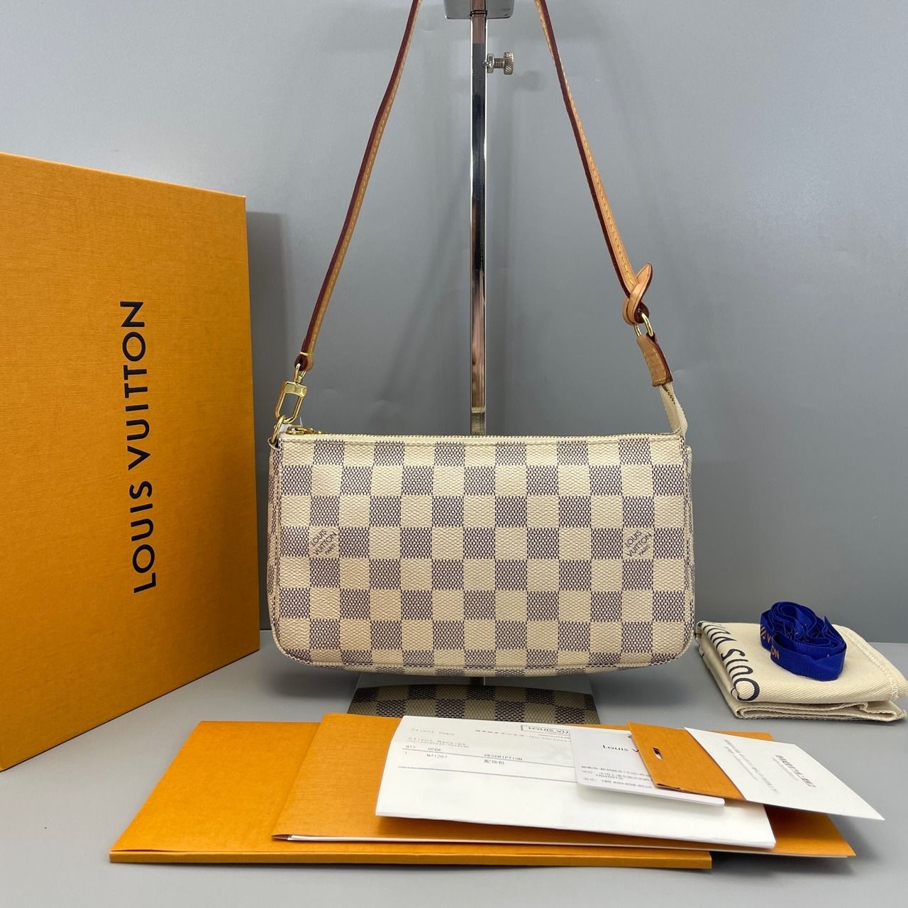 Louis vuitton damier azur pochette accessoires cheap