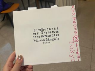 （分類：）位於 。 由 isabe.j 提交（商品編號 1342946747，圖片 1）。簡介： 。