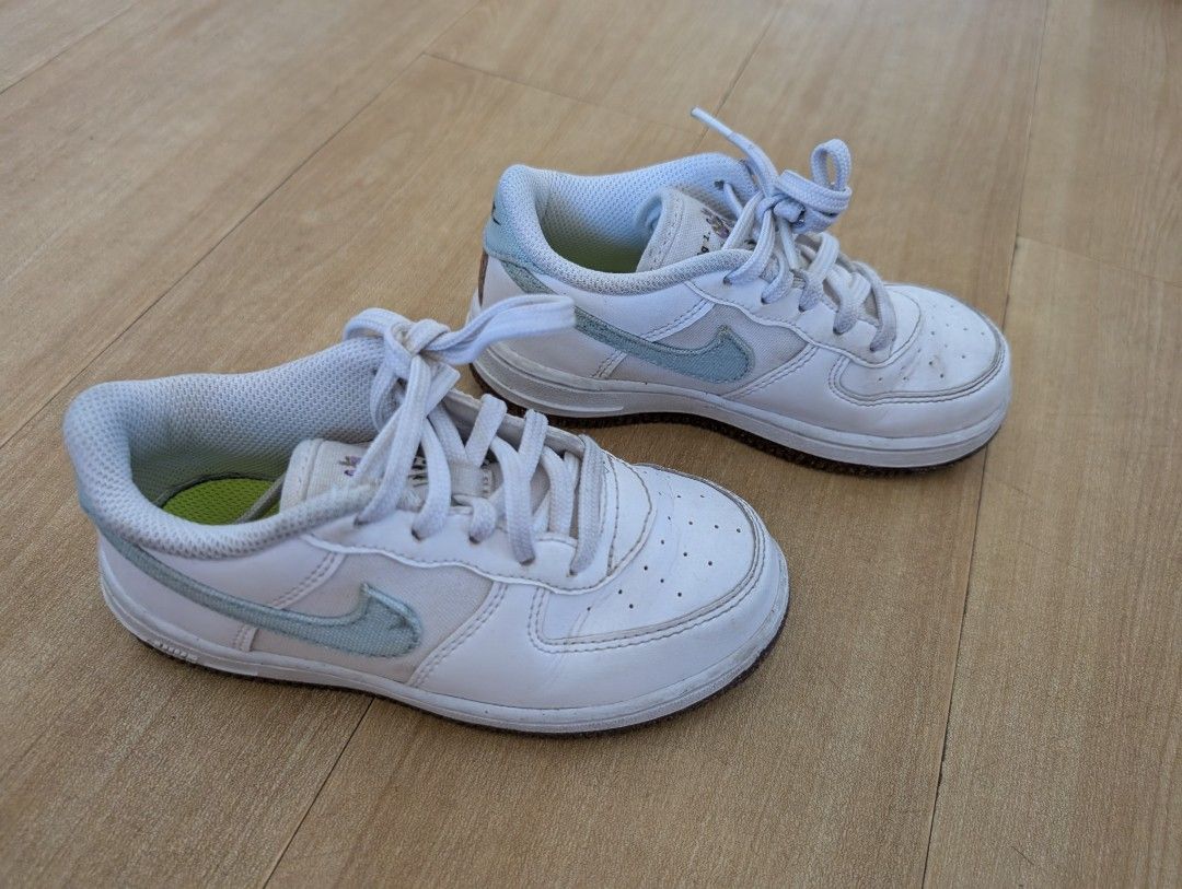 Nike Air force 1 LV8 Indigo 10C (Category: Babies & Kids Fashion) located in Bulacan. Submitted by ryzaaaaaa (Listing ID 1342863893, Image 1). Description: Nike Air force 1 LV8 Indigo 10C for 3 to 4 yrs old courier: j&t, lbc or shop33checkout loc: Bulacan.