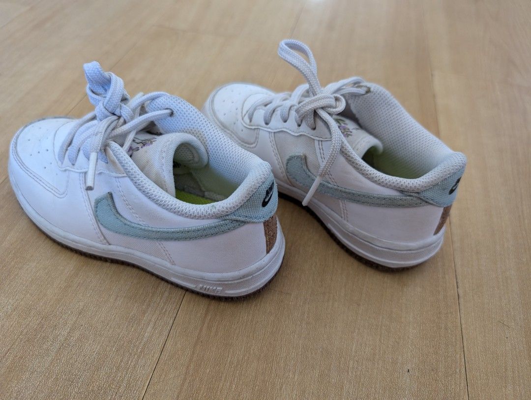 Nike Air force 1 LV8 Indigo 10C (Category: Babies & Kids Fashion) located in Bulacan. Submitted by ryzaaaaaa (Listing ID 1342863893, Image 2). Description: Nike Air force 1 LV8 Indigo 10C for 3 to 4 yrs old courier: j&t, lbc or shop33checkout loc: Bulacan.
