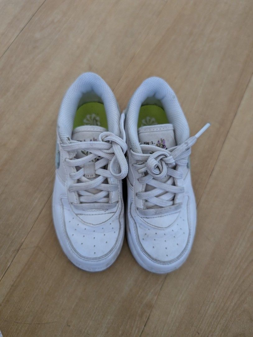 Nike Air force 1 LV8 Indigo 10C (Category: Babies & Kids Fashion) located in Bulacan. Submitted by ryzaaaaaa (Listing ID 1342863893, Image 3). Description: Nike Air force 1 LV8 Indigo 10C for 3 to 4 yrs old courier: j&t, lbc or shop33checkout loc: Bulacan.