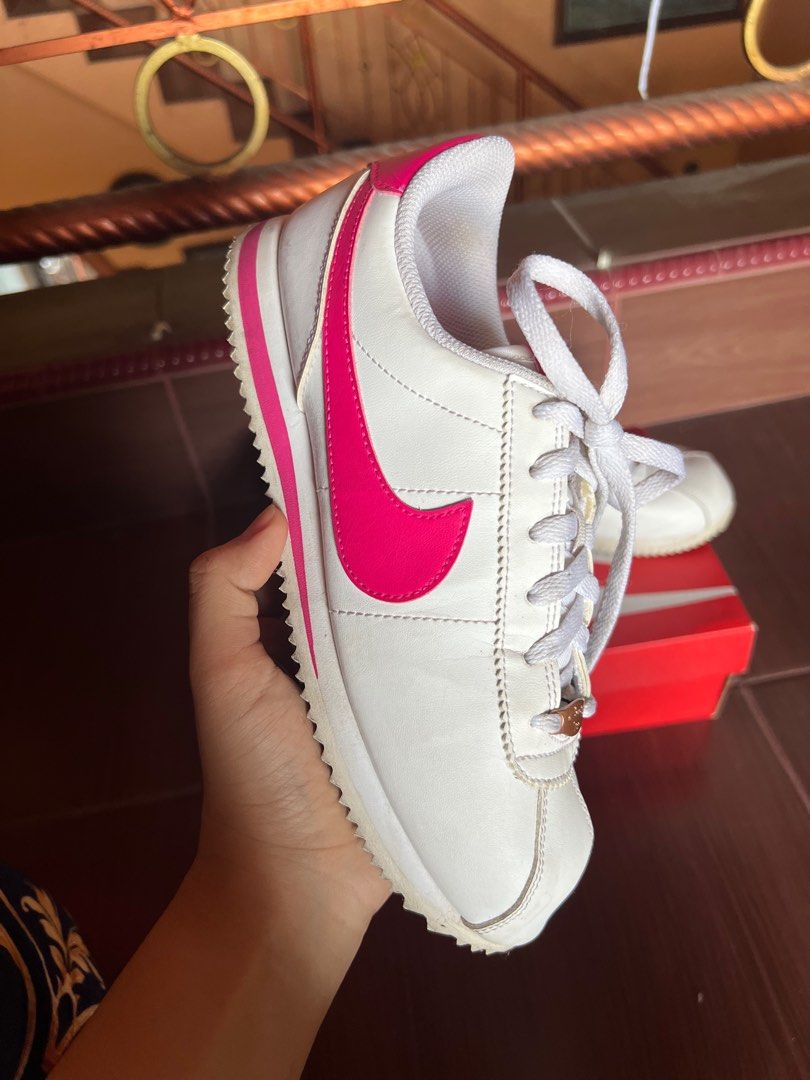 NIKE CORTEZ, Fesyen Wanita, Sepatu di Carousell