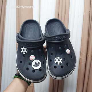 Original  adult crocs M4 W6 @ 23 cm