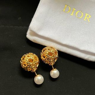 (Category: ) located in . Submitted by hello__gorgeous (Listing ID 1342884291, Image 1). Description: .