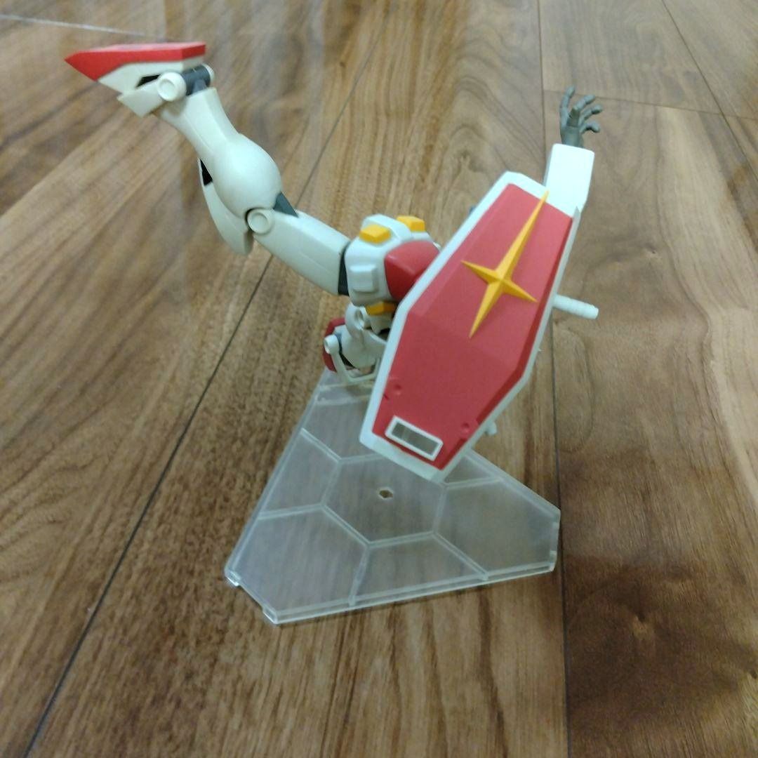 RX-78-2 Gundam Display Figure (Category: Gundam & Model Kits) located in Makati City. Submitted by newtypecollectibles (Listing ID 1342853316, Image 3). Description: - New / Unused (Photos show a sample only) Php 1,500.