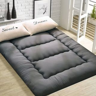 (Category: ) located in . Submitted by cozyluxeco (Listing ID 1342921143, Image 1). Description: .