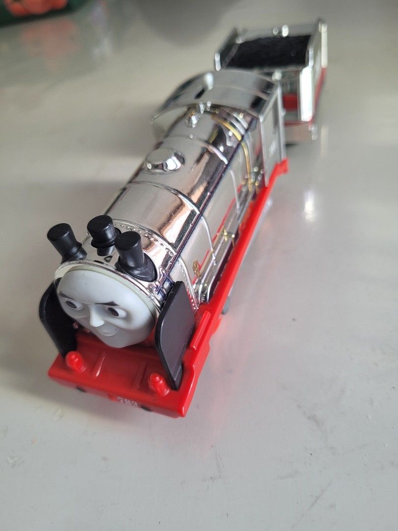 Thomas 車仔 （分類：汽車模型）位於 Hong Kong。 由 GoldenHouse 提交（商品編號 1342868813，圖片 4）。簡介： Thomas 車。
