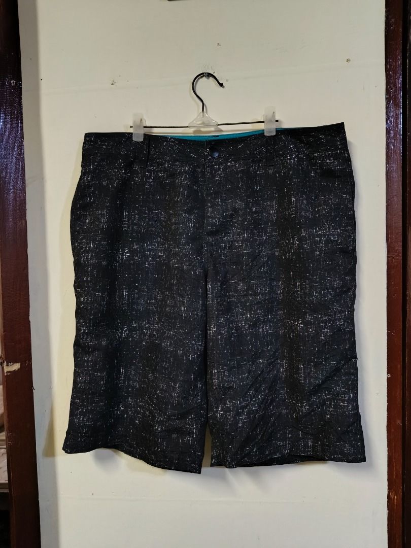 Tony hawk board short men's (Category: Shorts) located in Davao. Submitted by plan-b (Listing ID 1342977298, Image 1). Description: Tony Hawk board short Size - 38 Length - 23.5 Good condition .