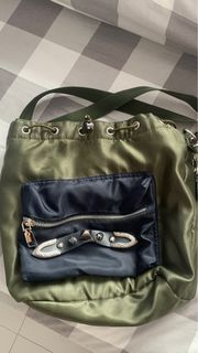 (Kategori: ) berada di . Dikirim oleh treasurechic (ID iklan 1342898194, Gambar 1). Deskripsi: .