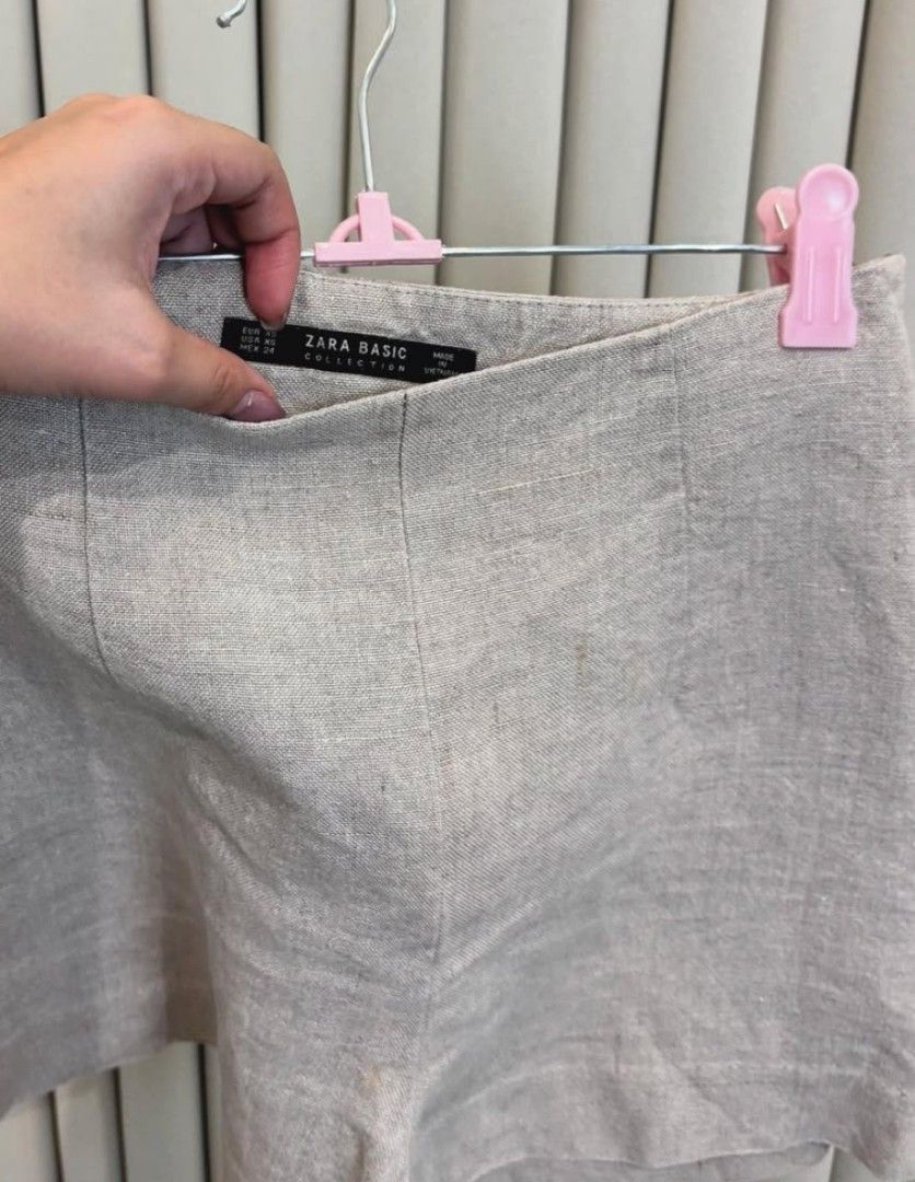 Zara linen side zipped shorts (Category: Shorts) located in Cavite. Submitted by yourKstyle (Listing ID 1342970092, Image 1). Description: No Flaws like brandnew Used once Fits Small to medium Waistline 25 Length 13 LAST PRICE.