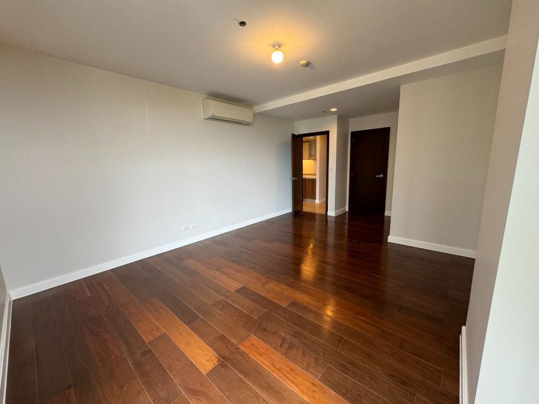 RR12 - 1BR Arbor Lanes Unit for Rent (Category: Apartments & Condos) located in Makati City. Submitted by rampver (Listing ID 1343032878, Image 3). Description: Arbor Lanes, Block 2 📍Arca South, Taguig R12- Property Details 🏠1BR 83 SQM 1 Parking Slot With utility room Bathrooms with doors to both bedroom and living area Facing garden With balcony Unfurnished Rental Price Per Month: PHP60,000.00 For Inquiries Please Contact: Or Directly Message 