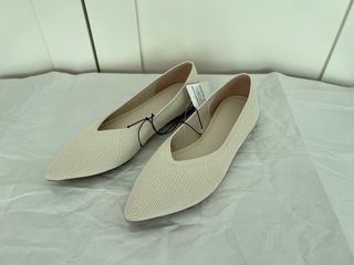 全新 GU 米白色平底鞋 new off white flat shoes64219086237058110